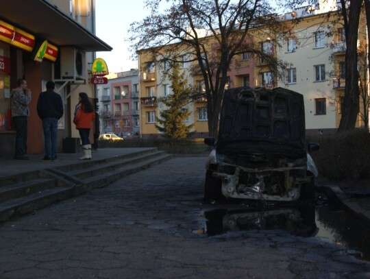 Pożar samochodu w Blachowni 30.12.2015