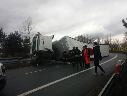 Ciężarówka na obwodnicy 1.02.2016