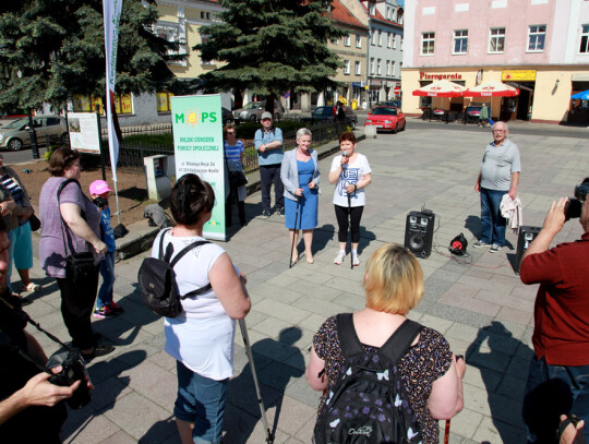 marsz kędzierzyn-koźle nordic walking seniorzy  (2)