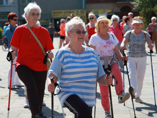 marsz kędzierzyn-koźle nordic walking seniorzy  (11)