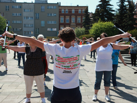 marsz kędzierzyn-koźle nordic walking seniorzy  (17)