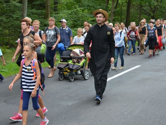 40. Opolska Pielgrzymka na Jasną Górę strumień kędzierzyński