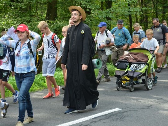 40. Opolska Pielgrzymka na Jasną Górę strumień kędzierzyński