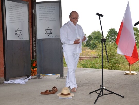 Odsłonięcie pamiątkowych tablic na stacji kolejowej w Koźlu