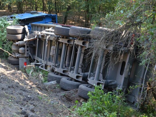 wypadek ciężarówki na drodze wojewódzkiej nr 408