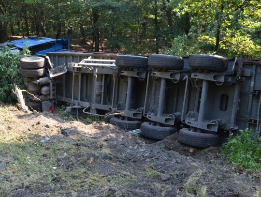 wypadek ciężarówki na drodze wojewódzkiej nr 408