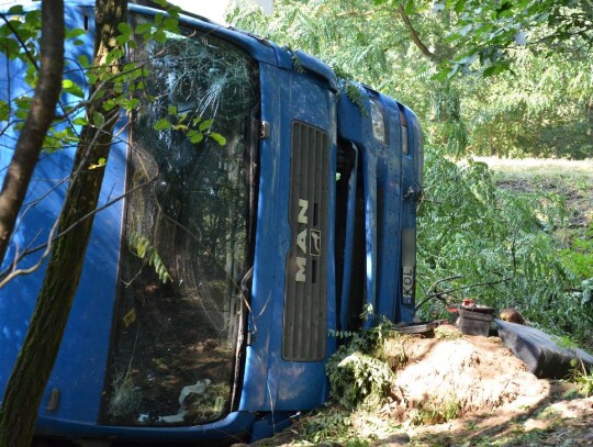 wypadek ciężarówki na drodze wojewódzkiej nr 408