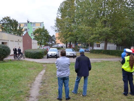 Desperat na dachu bloku w Blachowni