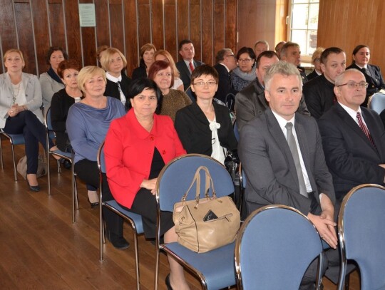 Dzień Edukacji Narodowej w powiecie kędzierzyńsko-kozielskim. Wręczenie nagród nauczycielom