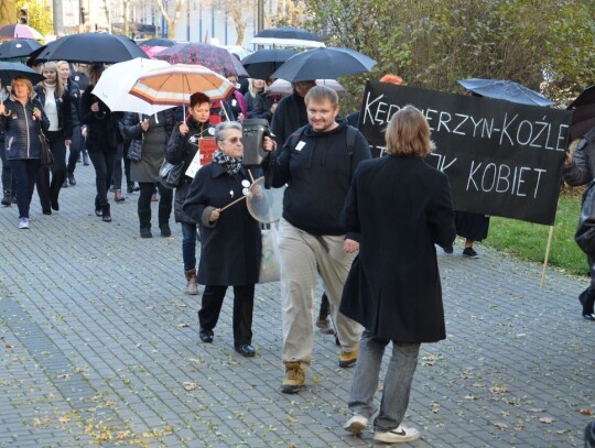 Czarny Protest w Kędzierzynie-Koźlu. Przemarsz ulicami miasta