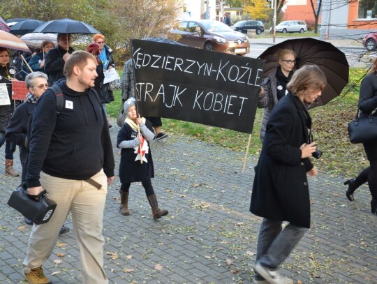 Czarny Protest w Kędzierzynie-Koźlu. Przemarsz ulicami miasta