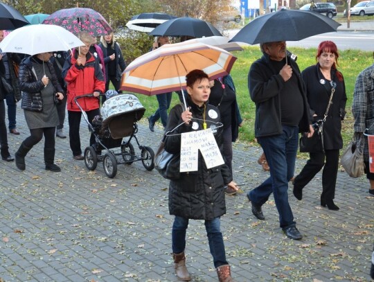 Czarny Protest w Kędzierzynie-Koźlu. Przemarsz ulicami miasta