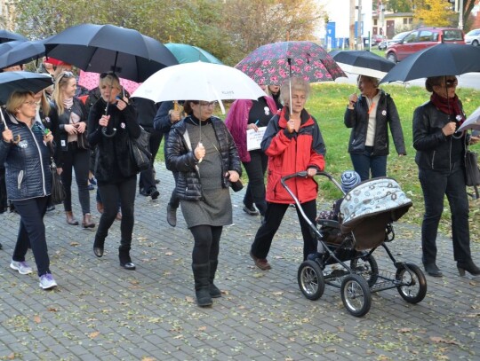 Czarny Protest w Kędzierzynie-Koźlu. Przemarsz ulicami miasta