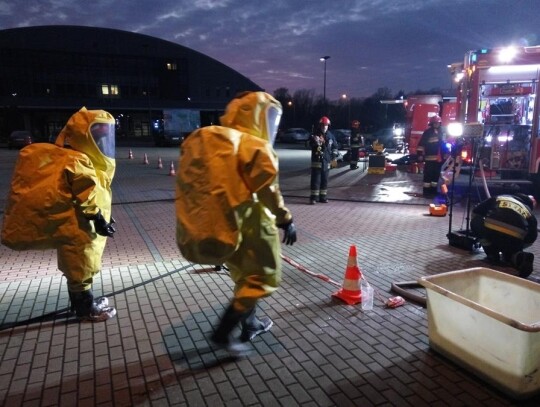 ćwiczenia straży pożarnej ratownictwo chemiczne  (2)