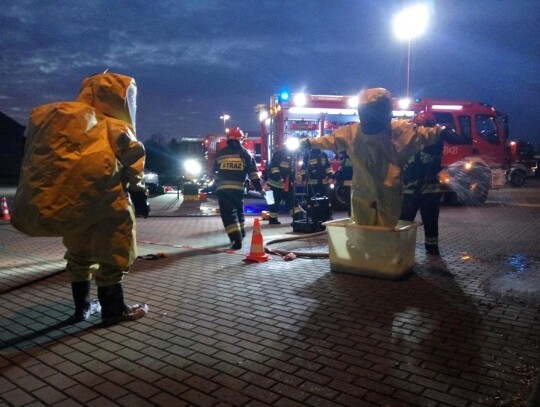 ćwiczenia straży pożarnej ratownictwo chemiczne  (5)