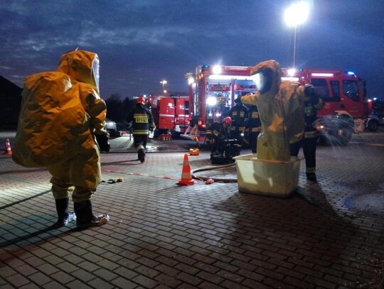 ćwiczenia straży pożarnej ratownictwo chemiczne  (6)