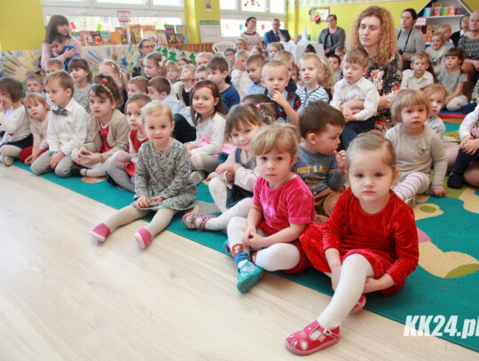 publiczne przedszkole nr 22 kędzierzyn-koźle 9  maja  (2)