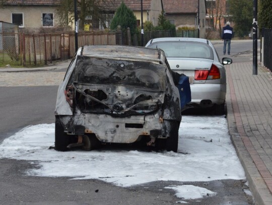 Pożar samochodu przy ulicy Broniewskiego