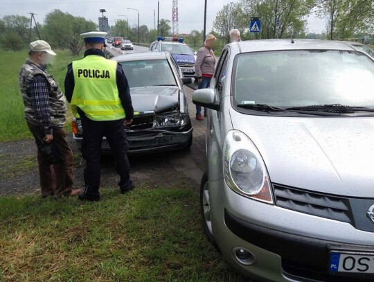 kolizja klasyczny mercedes (4)