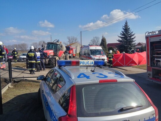 wypadek urbanowice ciągnik (2)