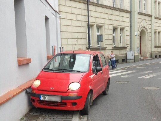 Kozle matiz wjechal w kamienice 5