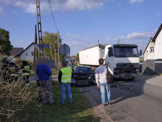 wypadek ciezarowka dzisiaj (2)