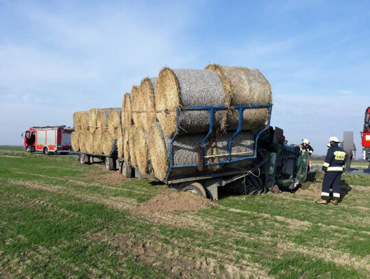 wypadek traktor ciezarowka (1)