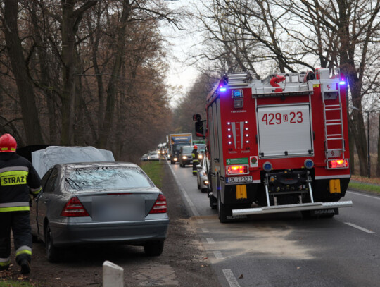 wypadek audi mercedes (4)