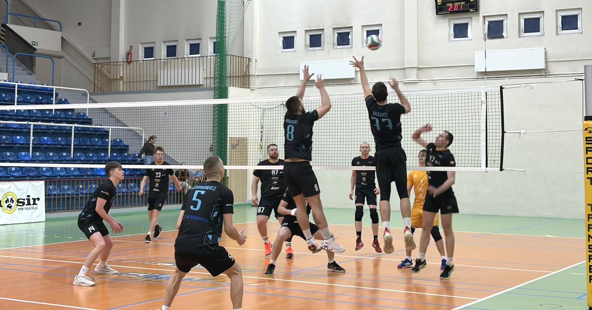 Znamy finalistów mistrzostw miasta w siatkówce. O złoto zagrają Zorro Hardstyle i Black Mambas